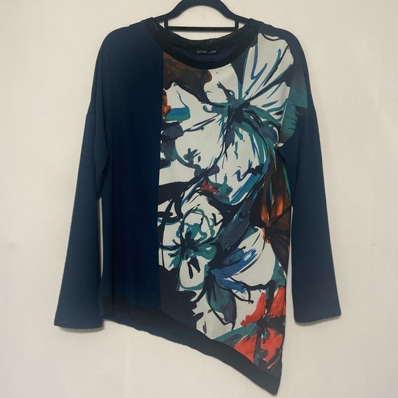 Zara LIKE NEW size M Asymmetrical floral contemporary lightweight blouse - Picture 1 of 3